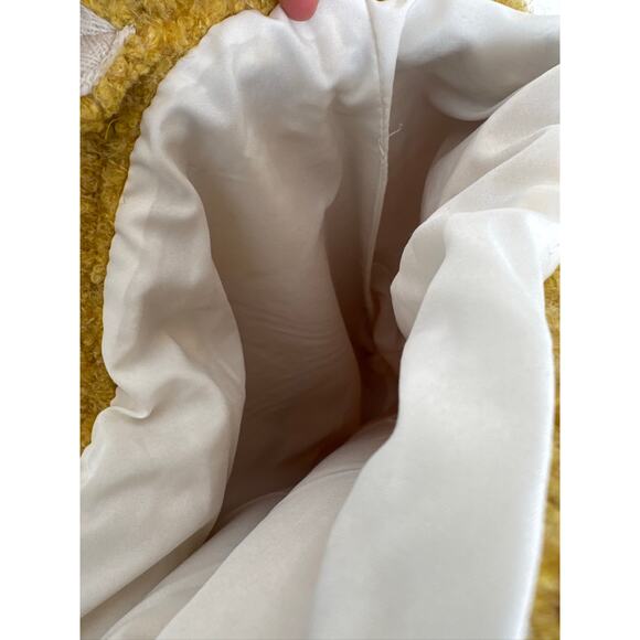 Urban Outfitters Fuzzy Knit Boho Smiley Face Tote Bag. One Size - Picture 5 of 7